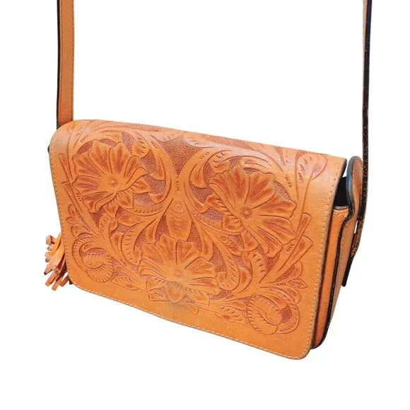 Vintage Bolsa Canela Embossed Leather Crossbody Bag With Floral Design - Picture 4 of 9